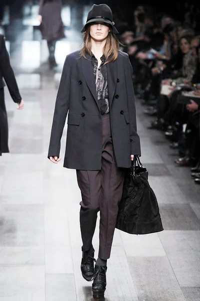 Look 40